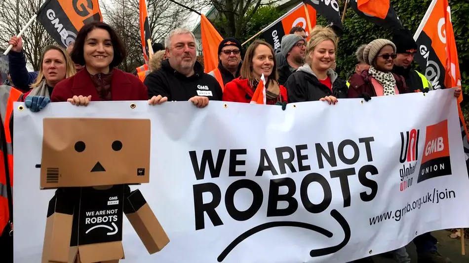 Amazon Uk workers on strike photo