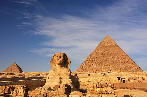 The Sphinx and Pyramid of Khafre, Cairo, Egypt